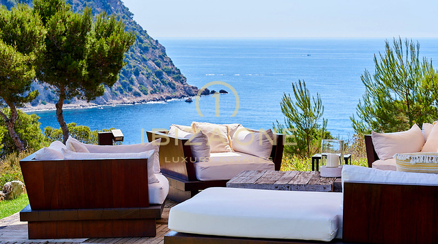 Prachtig luxe pand direct aan zee te huur, Ibiza