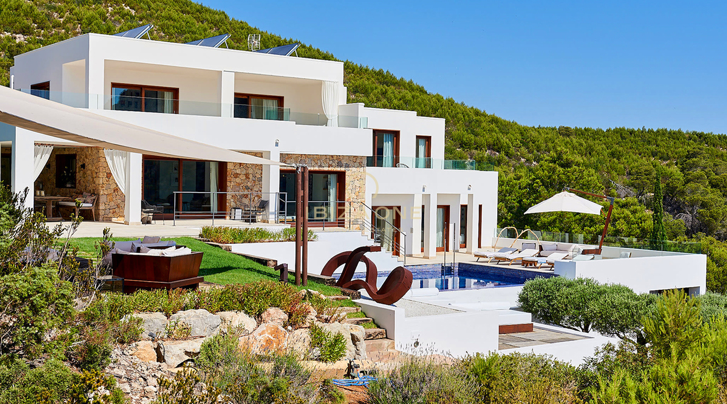 Prachtig luxe pand direct aan zee te huur, Ibiza