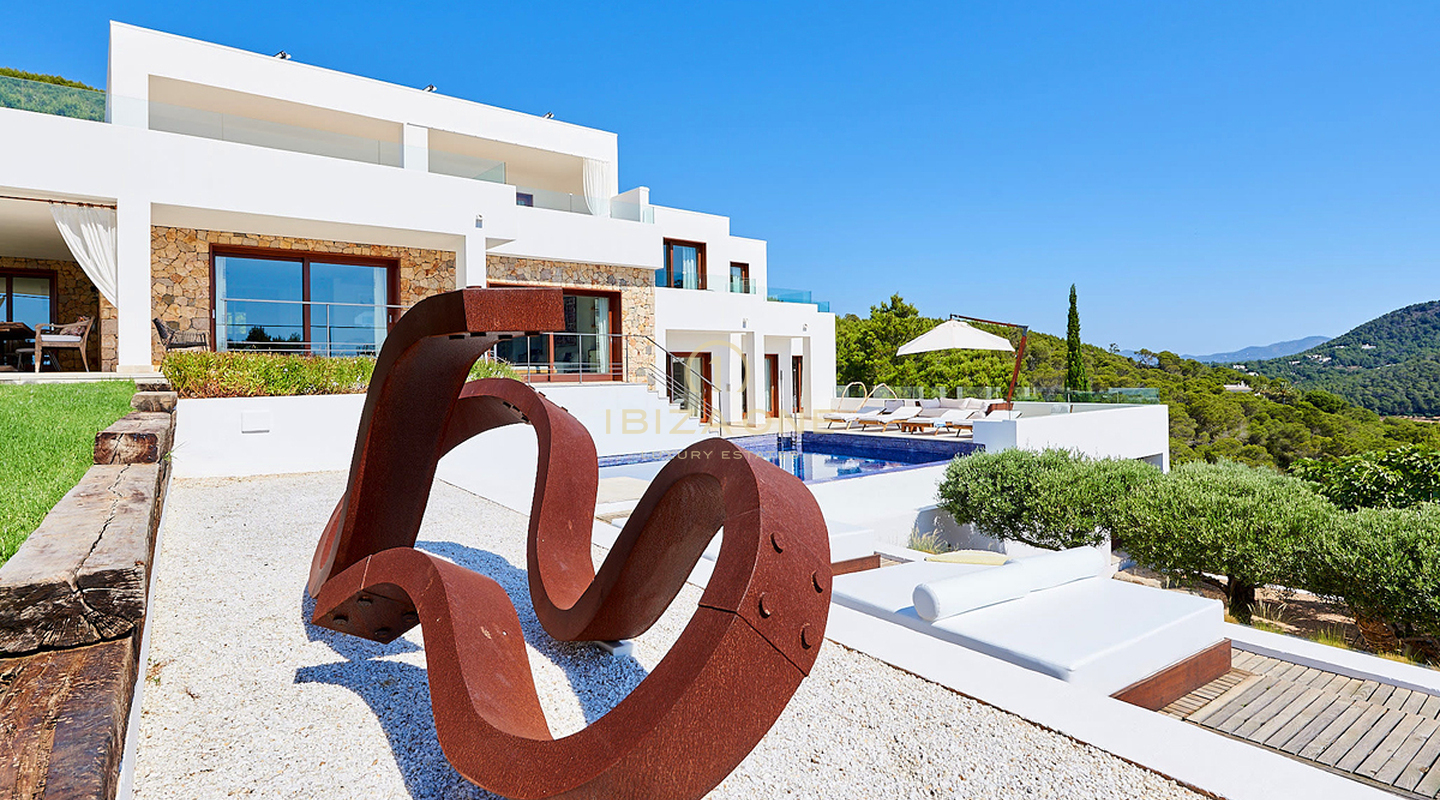 Splendida proprietà di lusso in prima linea sul mare in affitto, Ibiza