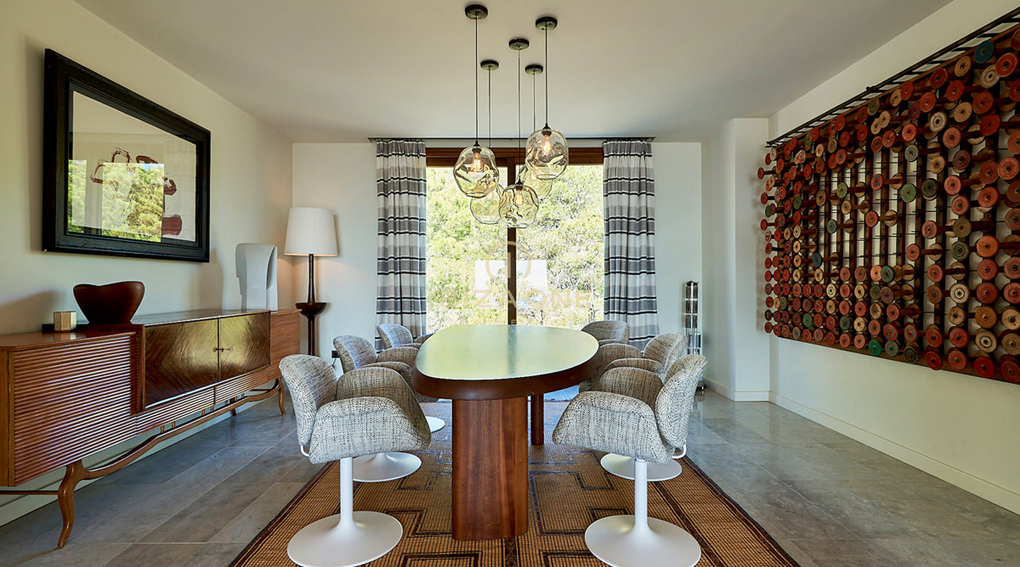 Prachtig luxe pand direct aan zee te huur, Ibiza