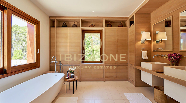 Stunning first sea line luxury property for rent, Ibiza