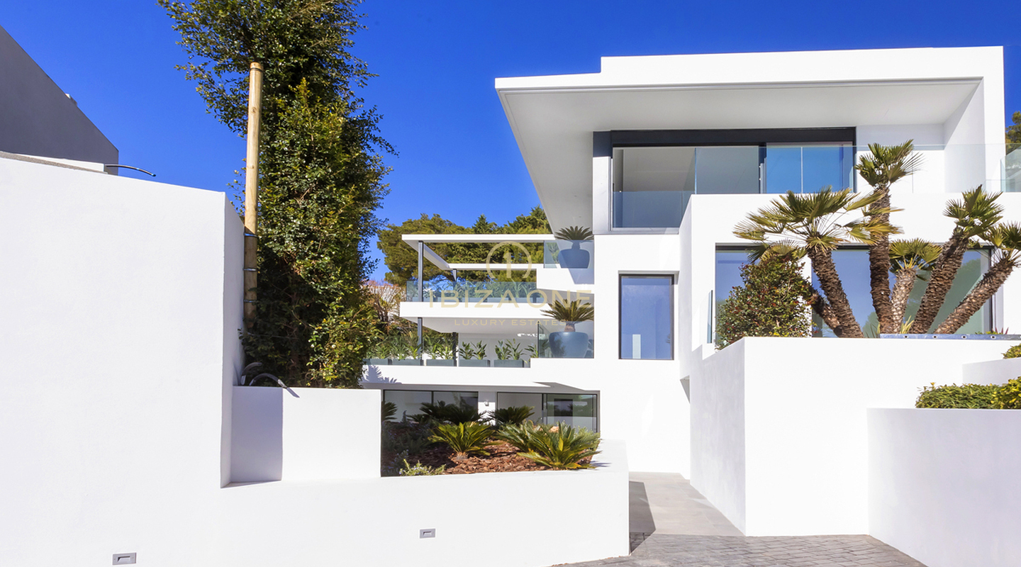 Moderne, neu gebaute stilvolle Luxus Villa in Ibiza Cap Martinet mit Blick zum Verkauf
