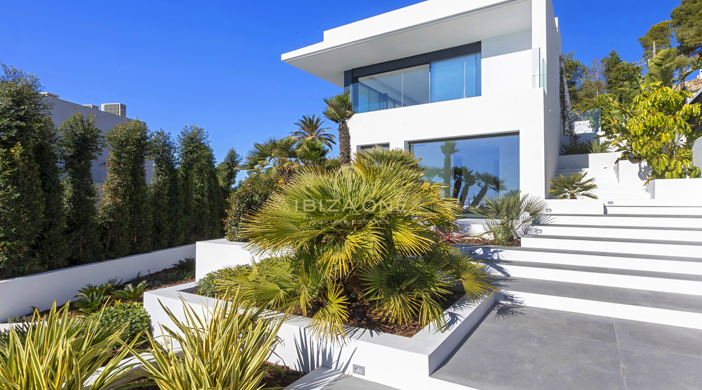 Moderne, nieuw gebouwde stijlvolle luxe villa in Ibiza Cap Martinet met uitzicht te koop