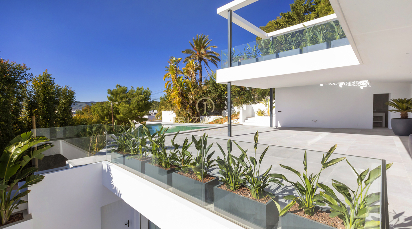 Villa de luxe moderne et élégante à Ibiza Cap Martinet avec vue à vendre