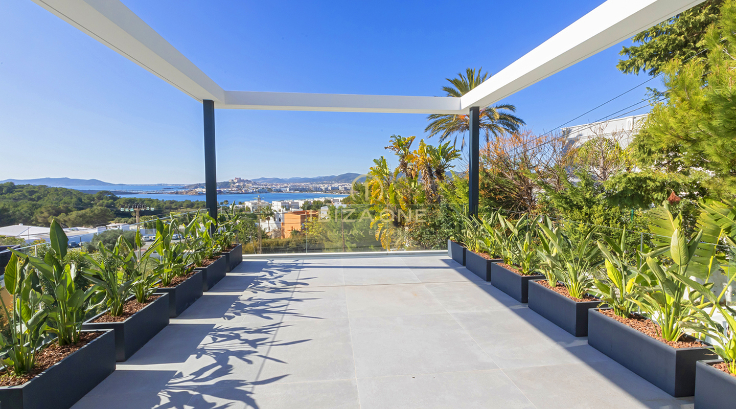Villa de luxe moderne et élégante à Ibiza Cap Martinet avec vue à vendre