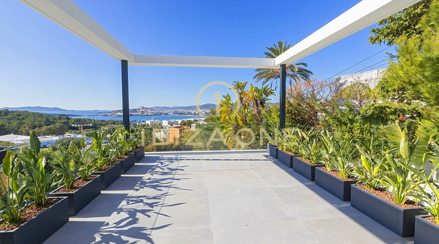 Moderne, nieuw gebouwde stijlvolle luxe villa in Ibiza Cap Martinet met uitzicht te koop