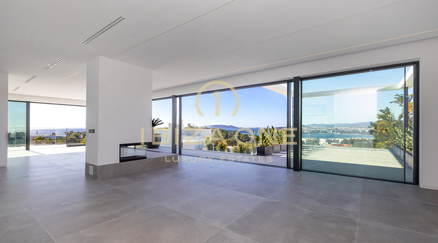 Moderna villa de lujo de nueva construcción en Ibiza Cap Martinet con vistas en venta