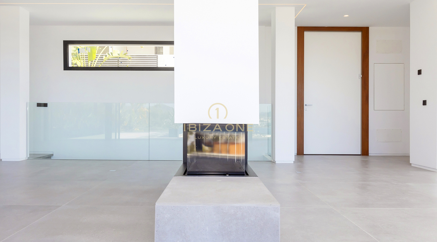 Moderne, neu gebaute stilvolle Luxus Villa in Ibiza Cap Martinet mit Blick zum Verkauf