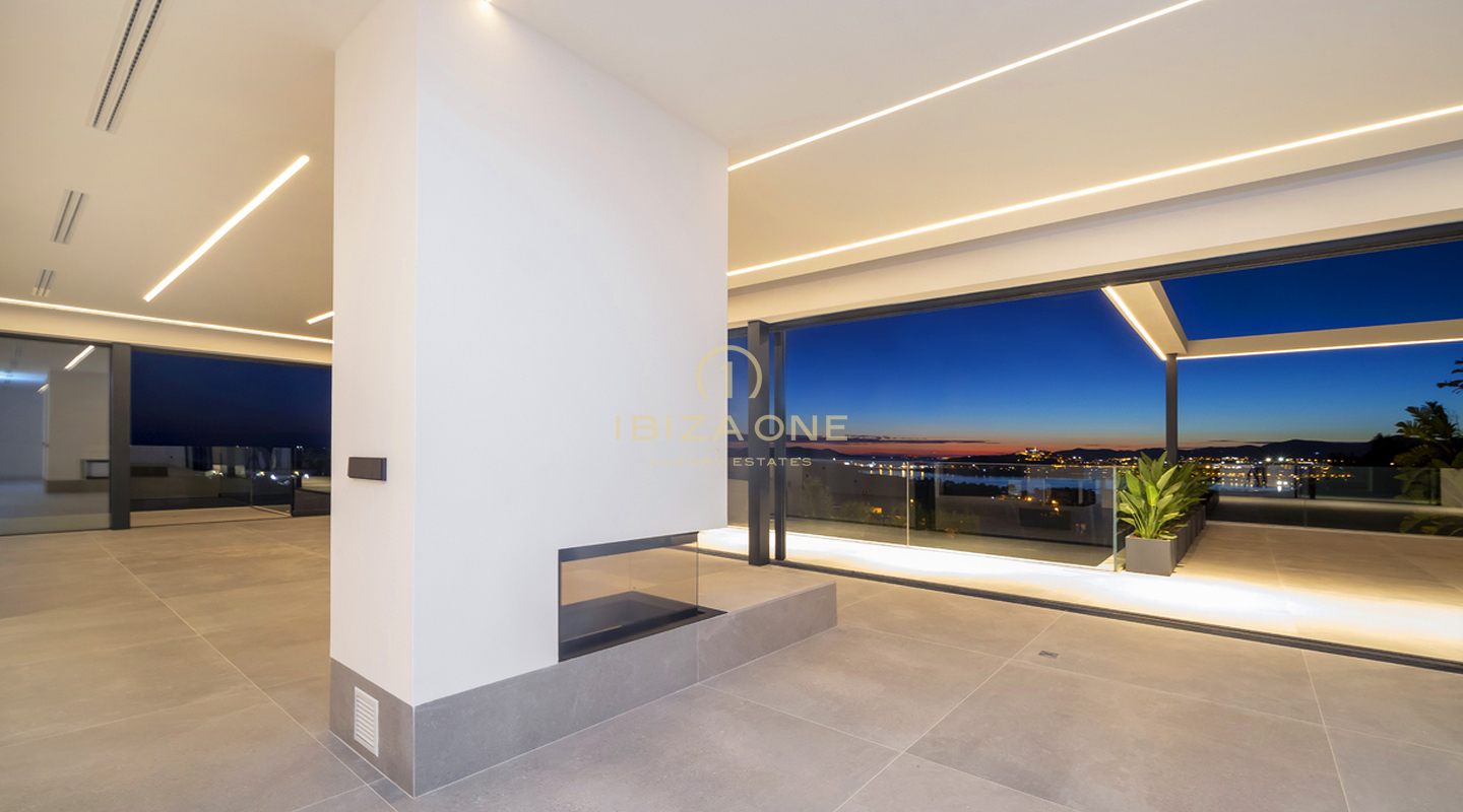 Villa de luxe moderne et élégante à Ibiza Cap Martinet avec vue à vendre