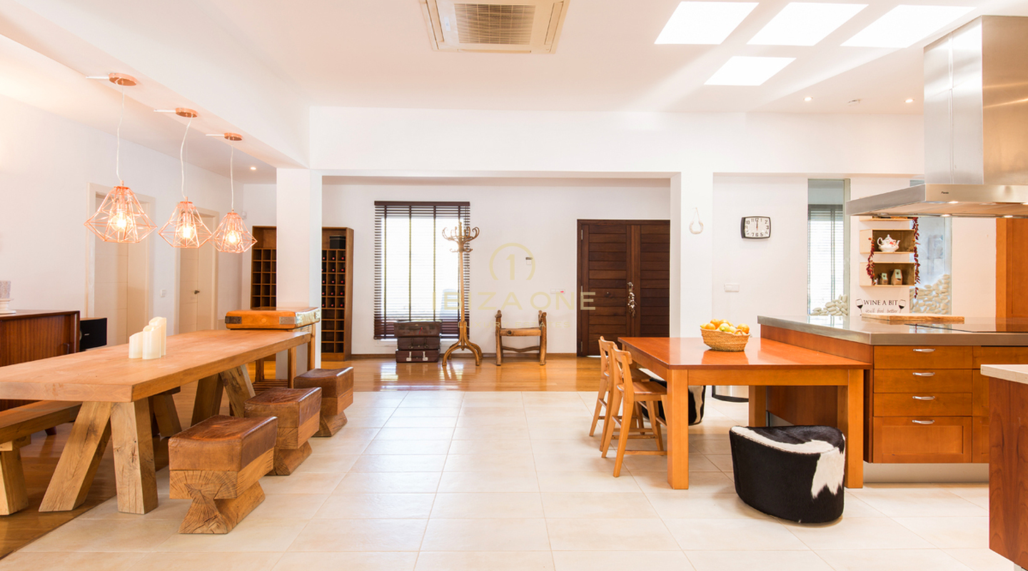 Groot perceel met luxe villa en tennisbaan te koop, Ibiza - Groot perceel met luxe villa en tennisbaan te huur, Ibiza