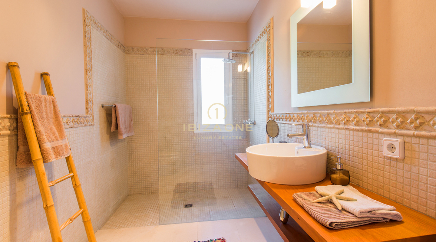Large property with luxury villa and tennis court for sale, Ibiza - Large property with luxury villa and tennis court for rent, Ibiza