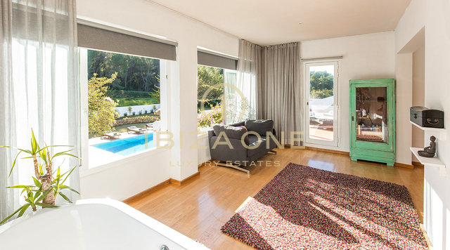 Large property with luxury villa and tennis court for sale, Ibiza - Large property with luxury villa and tennis court for rent, Ibiza
