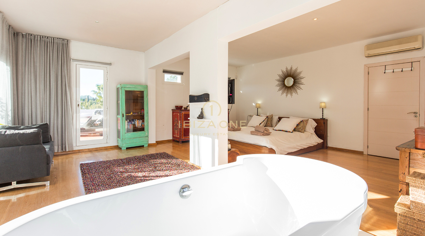 Large property with luxury villa and tennis court for sale, Ibiza - Large property with luxury villa and tennis court for rent, Ibiza