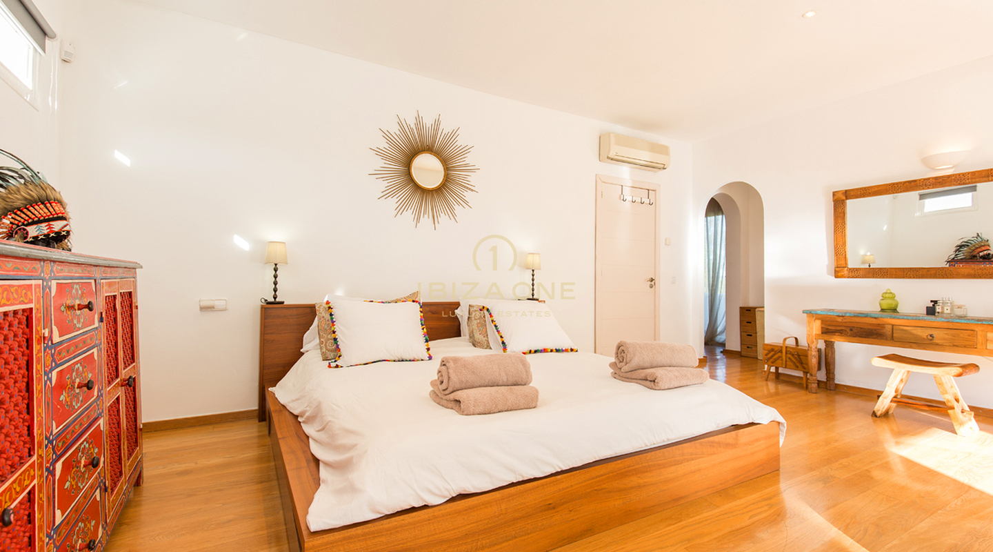 Groot perceel met luxe villa en tennisbaan te koop, Ibiza - Groot perceel met luxe villa en tennisbaan te huur, Ibiza