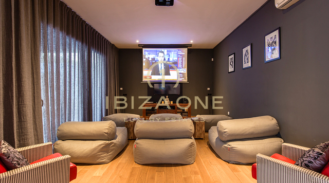 Gran propiedad con villa de lujo y pista de tenis en venta, Ibiza - Gran propiedad con villa de lujo y pista de tenis en alquiler, Ibiza