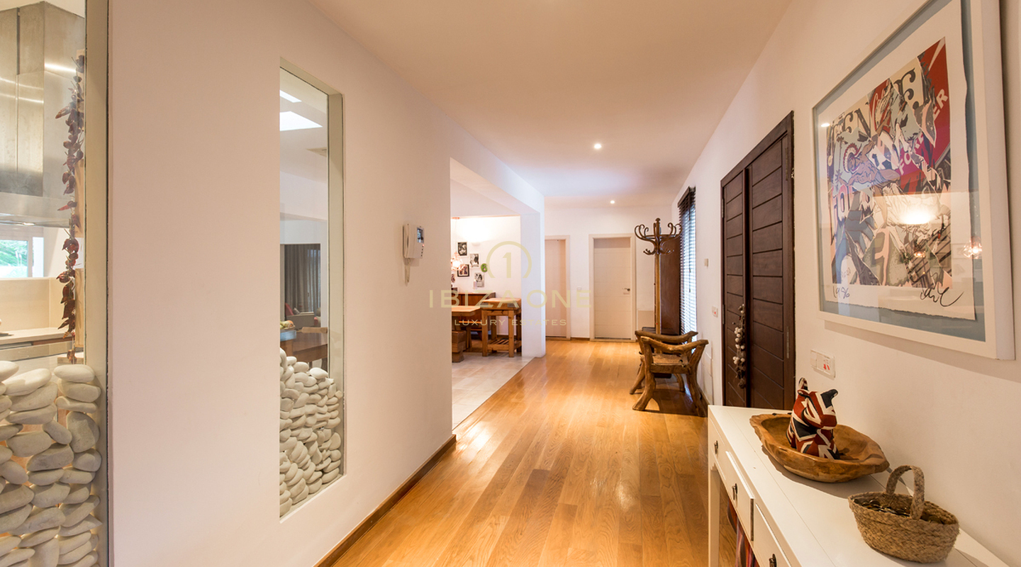 Gran propiedad con villa de lujo y pista de tenis en venta, Ibiza - Gran propiedad con villa de lujo y pista de tenis en alquiler, Ibiza