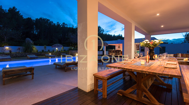 Gran propiedad con villa de lujo y pista de tenis en venta, Ibiza - Gran propiedad con villa de lujo y pista de tenis en alquiler, Ibiza