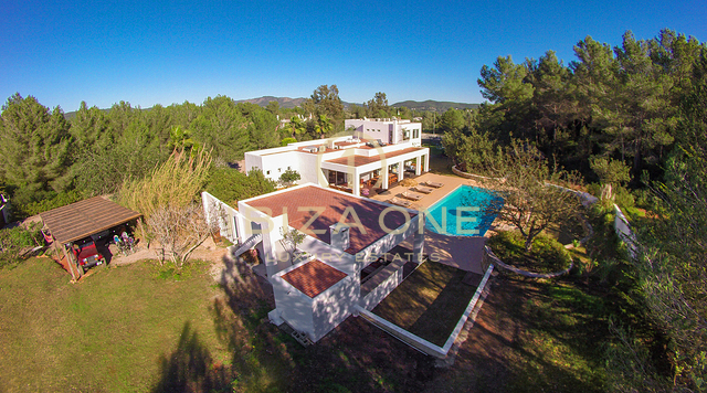 Large property with luxury villa and tennis court for sale, Ibiza - Large property with luxury villa and tennis court for rent, Ibiza