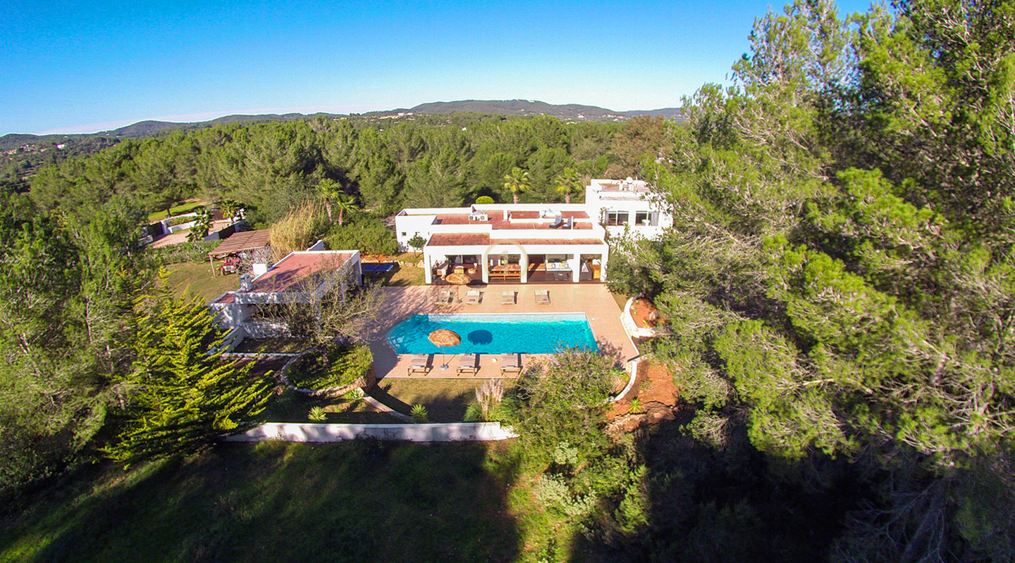Großes Anwesen mit Luxusvilla und Tennisplatz zu verkaufen, Ibiza - Großes Anwesen mit Luxusvilla und Tennisplatz zu vermieten, Ibiza