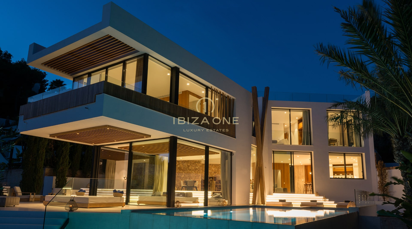 Modern Luxury Villa with Views of the Sea and Dalt Vila for Sale in Can Furnet, Ibiza