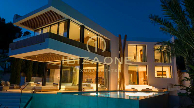 Modern Luxury Villa with Views of the Sea and Dalt Vila for Sale in Can Furnet, Ibiza