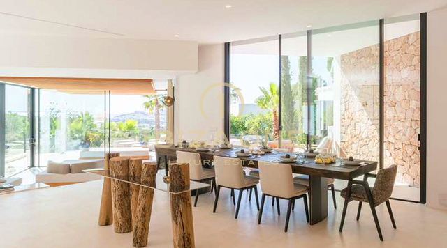 Moderna villa de lujo con vistas al mar y a Dalt Vila en venta en Can Furnet, Ibiza