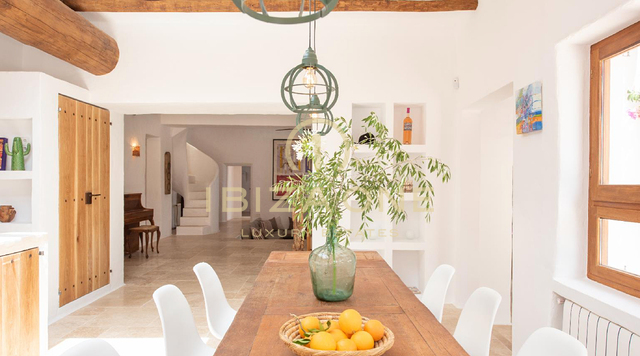 Original 250 Jahre alte Luxusfinca mit separatem Gästehaus und Vermietungslizenz zu verkaufen, Ibiza - Original 250 Jahre alte Luxusfinca mit separatem Gästehaus und Vermietungslizenz zu vermieten, Ibiza