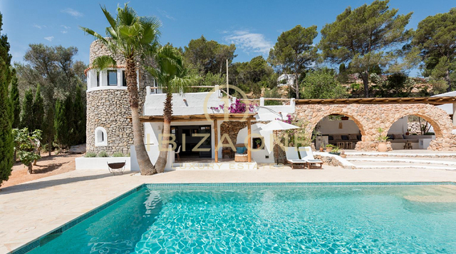 Originele 250 jaar oude luxe finca met apart gastenverblijf en verhuurvergunning te koop, Ibiza - Originele 250 jaar oude luxe finca met apart gastenverblijf en verhuurvergunning te huur, Ibiza