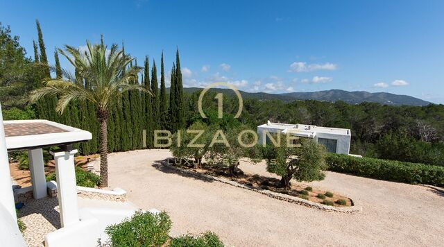 Wunderschönes Luxus-Landhaus mit Gästehaus im Blakstad-Stil mit Privatsphäre zu verkaufen, Ibiza - Wunderschönes Luxus-Landhaus mit Gästehaus im Blakstad-Stil mit Privatsphäre zu vermieten, Ibiza