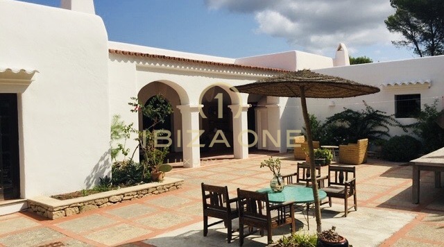 Originale Luxus-Blakstad-Finca mit Salzwasserpool, Meerblick und Privatsphäre zu verkaufen, Ibiza - Originale Luxus-Blakstad-Finca mit Salzwasserpool, Meerblick und Privatsphäre zu vermieten, Ibiza