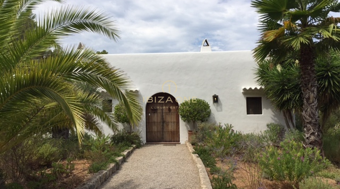 Lussuosa e originale Finca Blakstad con piscina di acqua salata, vista mare e privacy in vendita, Ibiza - Lussuosa e originale Finca Blakstad con piscina di acqua salata, vista mare e privacy in affitto, Ibiza