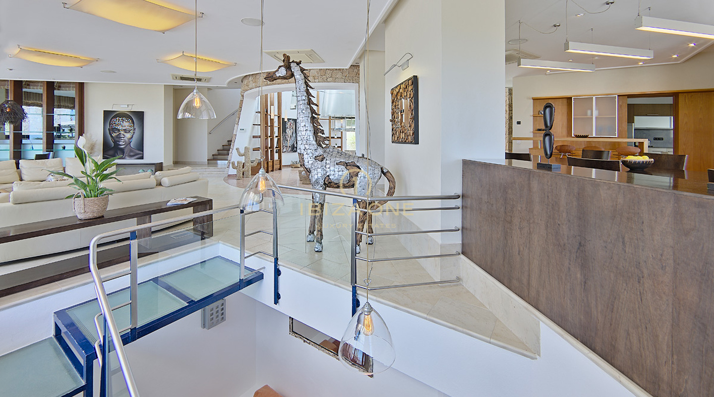 Großzügige Luxusvilla mit Meerblick zu vermieten, Ibiza