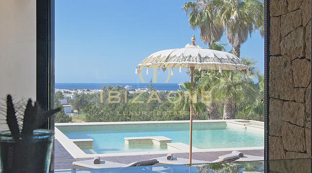 Amplia villa de lujo con vistas al mar en alquiler, Ibiza