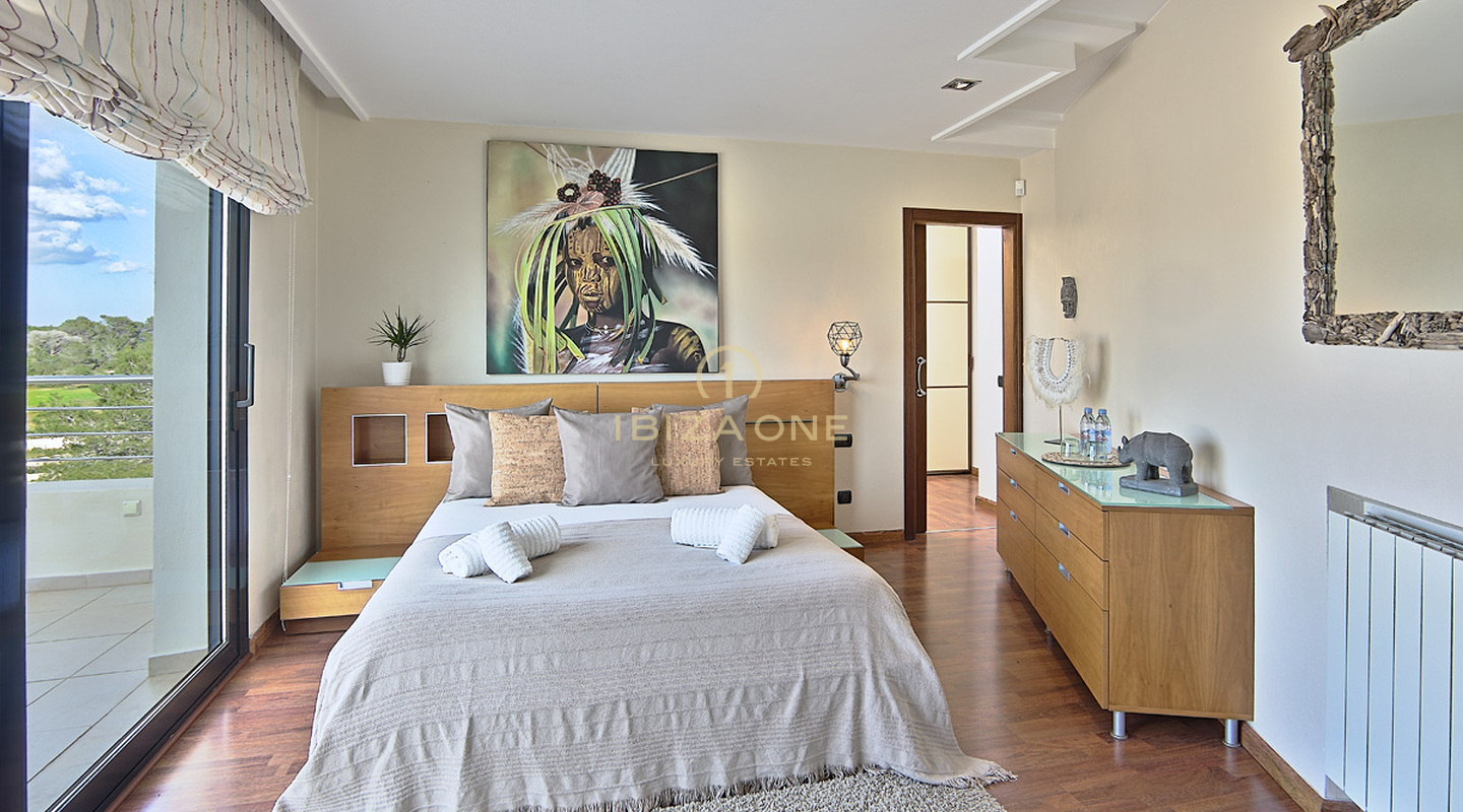 Amplia villa de lujo con vistas al mar en alquiler, Ibiza
