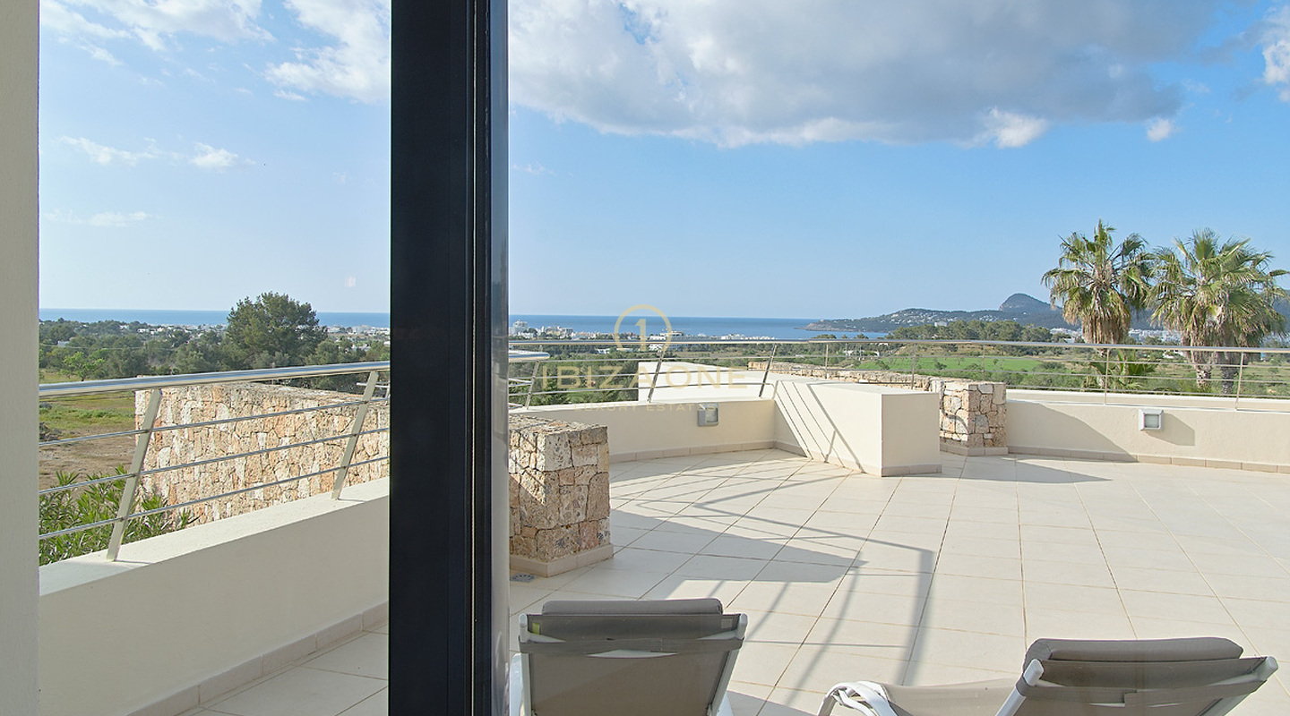 Amplia villa de lujo con vistas al mar en alquiler, Ibiza