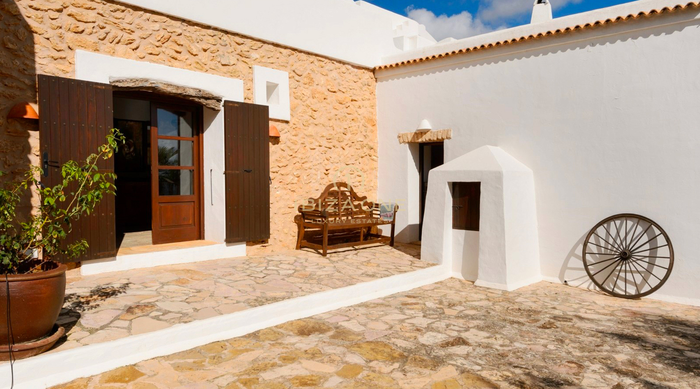 Traditional luxury Blakstad finca for sale, Ibiza - Traditional luxury Blakstad finca for rent, Ibiza