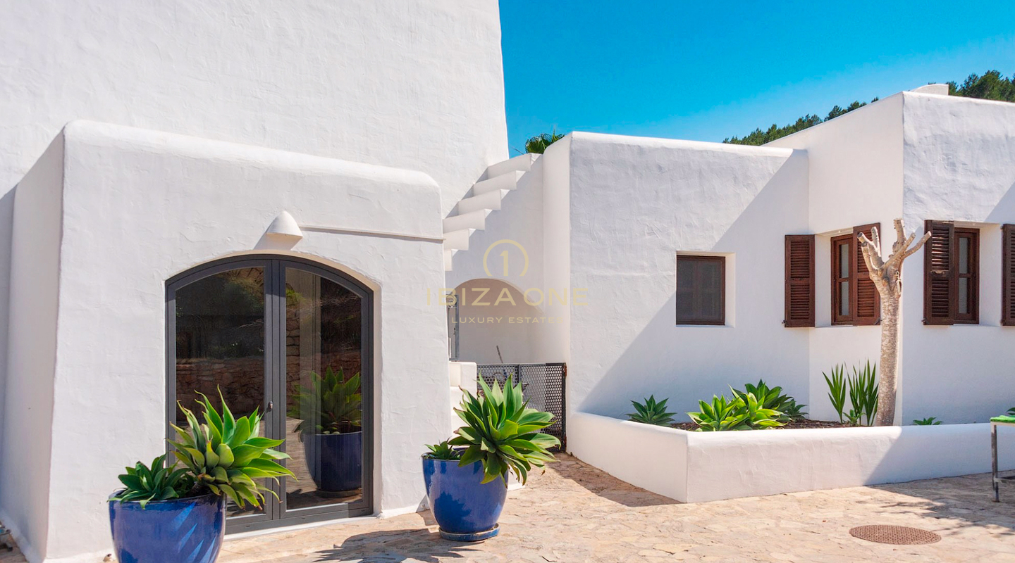 Traditional luxury Blakstad finca for sale, Ibiza - Traditional luxury Blakstad finca for rent, Ibiza