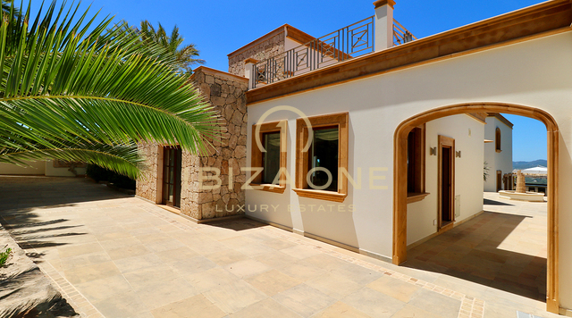 Luxusimmobilie in geschlossener Urbanisation nahe Ibiza-Stadt mit Blick aufs Meer und Dalt Vila zu verkaufen, Ibiza - Luxusimmobilie in geschlossener Urbanisation nahe Ibiza-Stadt mit Blick aufs Meer und Dalt Vila zu vermieten, Ibiza -