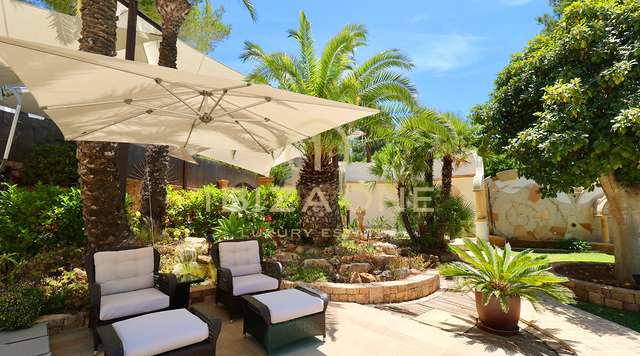 Luxusimmobilie in geschlossener Urbanisation nahe Ibiza-Stadt mit Blick aufs Meer und Dalt Vila zu verkaufen, Ibiza - Luxusimmobilie in geschlossener Urbanisation nahe Ibiza-Stadt mit Blick aufs Meer und Dalt Vila zu vermieten, Ibiza -