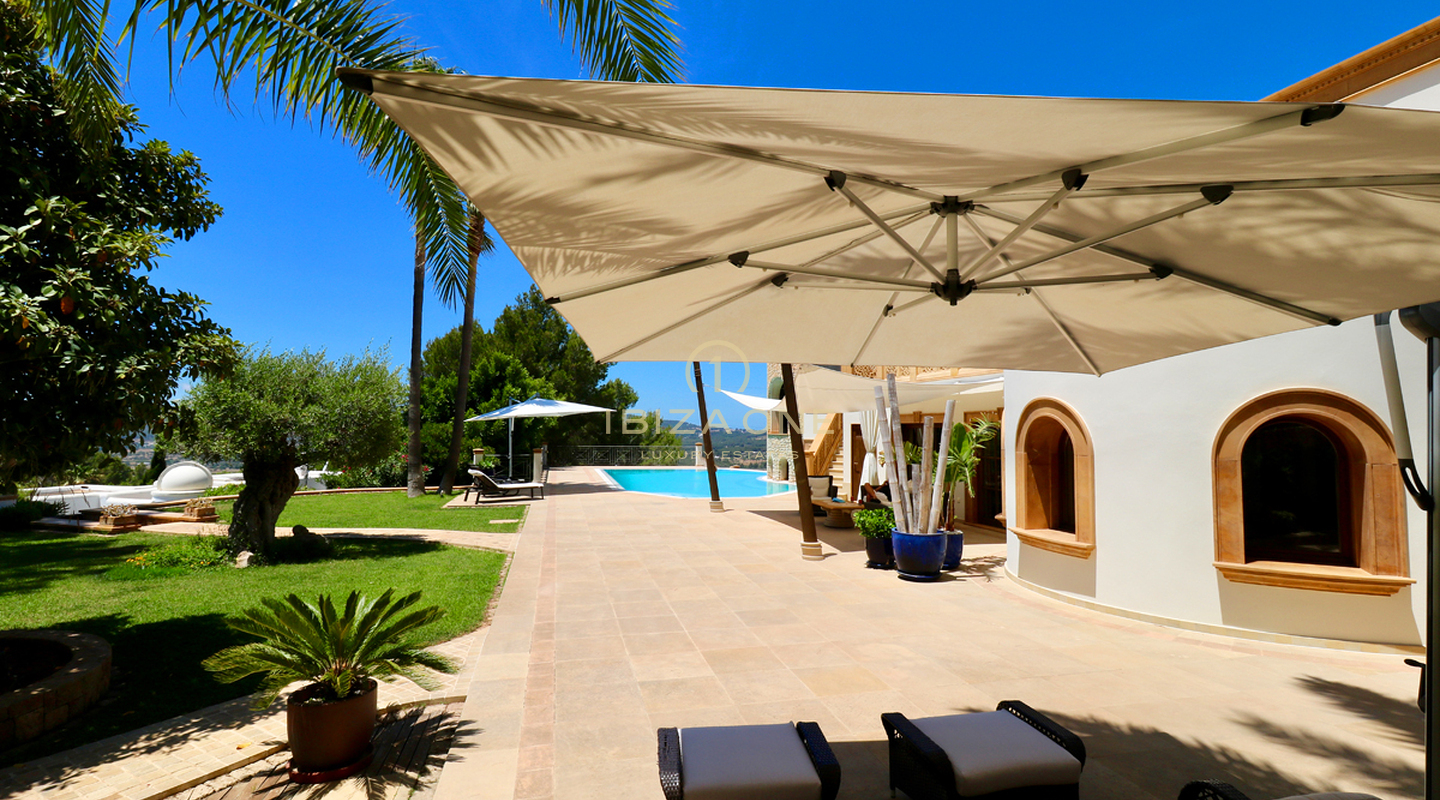 Luxusimmobilie in geschlossener Urbanisation nahe Ibiza-Stadt mit Blick aufs Meer und Dalt Vila zu verkaufen, Ibiza - Luxusimmobilie in geschlossener Urbanisation nahe Ibiza-Stadt mit Blick aufs Meer und Dalt Vila zu vermieten, Ibiza -