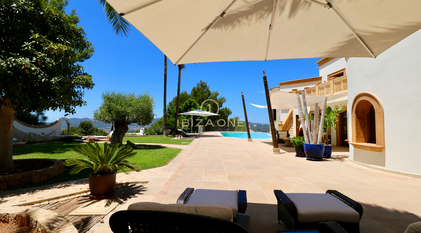 Luxusimmobilie in geschlossener Urbanisation nahe Ibiza-Stadt mit Blick aufs Meer und Dalt Vila zu verkaufen, Ibiza - Luxusimmobilie in geschlossener Urbanisation nahe Ibiza-Stadt mit Blick aufs Meer und Dalt Vila zu vermieten, Ibiza -