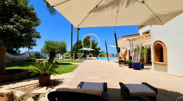 Luxusimmobilie in geschlossener Urbanisation nahe Ibiza-Stadt mit Blick aufs Meer und Dalt Vila zu verkaufen, Ibiza - Luxusimmobilie in geschlossener Urbanisation nahe Ibiza-Stadt mit Blick aufs Meer und Dalt Vila zu vermieten, Ibiza -
