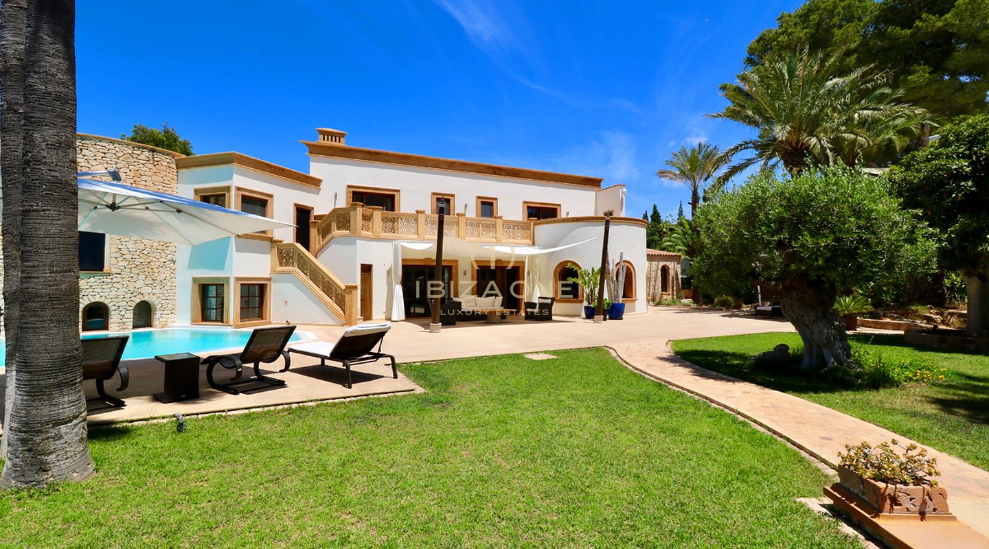 Luxusimmobilie in geschlossener Urbanisation nahe Ibiza-Stadt mit Blick aufs Meer und Dalt Vila zu verkaufen, Ibiza - Luxusimmobilie in geschlossener Urbanisation nahe Ibiza-Stadt mit Blick aufs Meer und Dalt Vila zu vermieten, Ibiza -