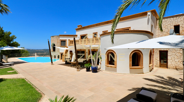 Proprietà di lusso in un complesso residenziale recintato vicino alla città di Ibiza con vista sul mare e su Dalt Vila in vendita, Ibiza - Proprietà di lusso in un complesso residenziale recintato vicino alla città di Ibiza con vista sul mare e su Dalt Vila in affitto, Ibiza -