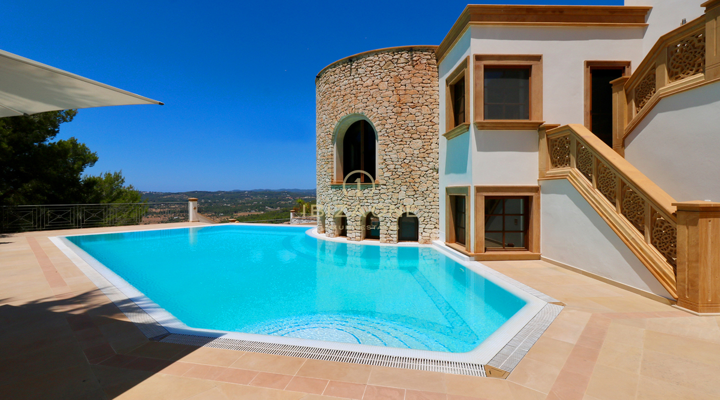 Luxusimmobilie in geschlossener Urbanisation nahe Ibiza-Stadt mit Blick aufs Meer und Dalt Vila zu verkaufen, Ibiza - Luxusimmobilie in geschlossener Urbanisation nahe Ibiza-Stadt mit Blick aufs Meer und Dalt Vila zu vermieten, Ibiza -