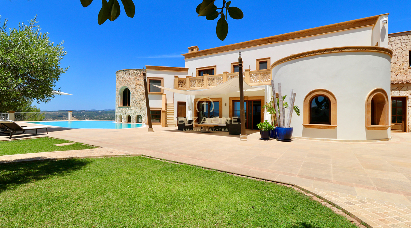 Luxusimmobilie in geschlossener Urbanisation nahe Ibiza-Stadt mit Blick aufs Meer und Dalt Vila zu verkaufen, Ibiza - Luxusimmobilie in geschlossener Urbanisation nahe Ibiza-Stadt mit Blick aufs Meer und Dalt Vila zu vermieten, Ibiza -