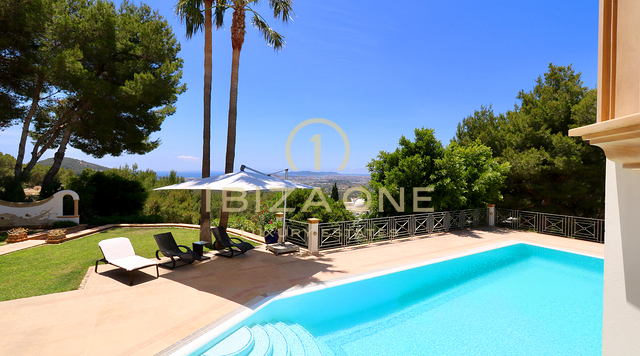 Luxusimmobilie in geschlossener Urbanisation nahe Ibiza-Stadt mit Blick aufs Meer und Dalt Vila zu verkaufen, Ibiza - Luxusimmobilie in geschlossener Urbanisation nahe Ibiza-Stadt mit Blick aufs Meer und Dalt Vila zu vermieten, Ibiza -