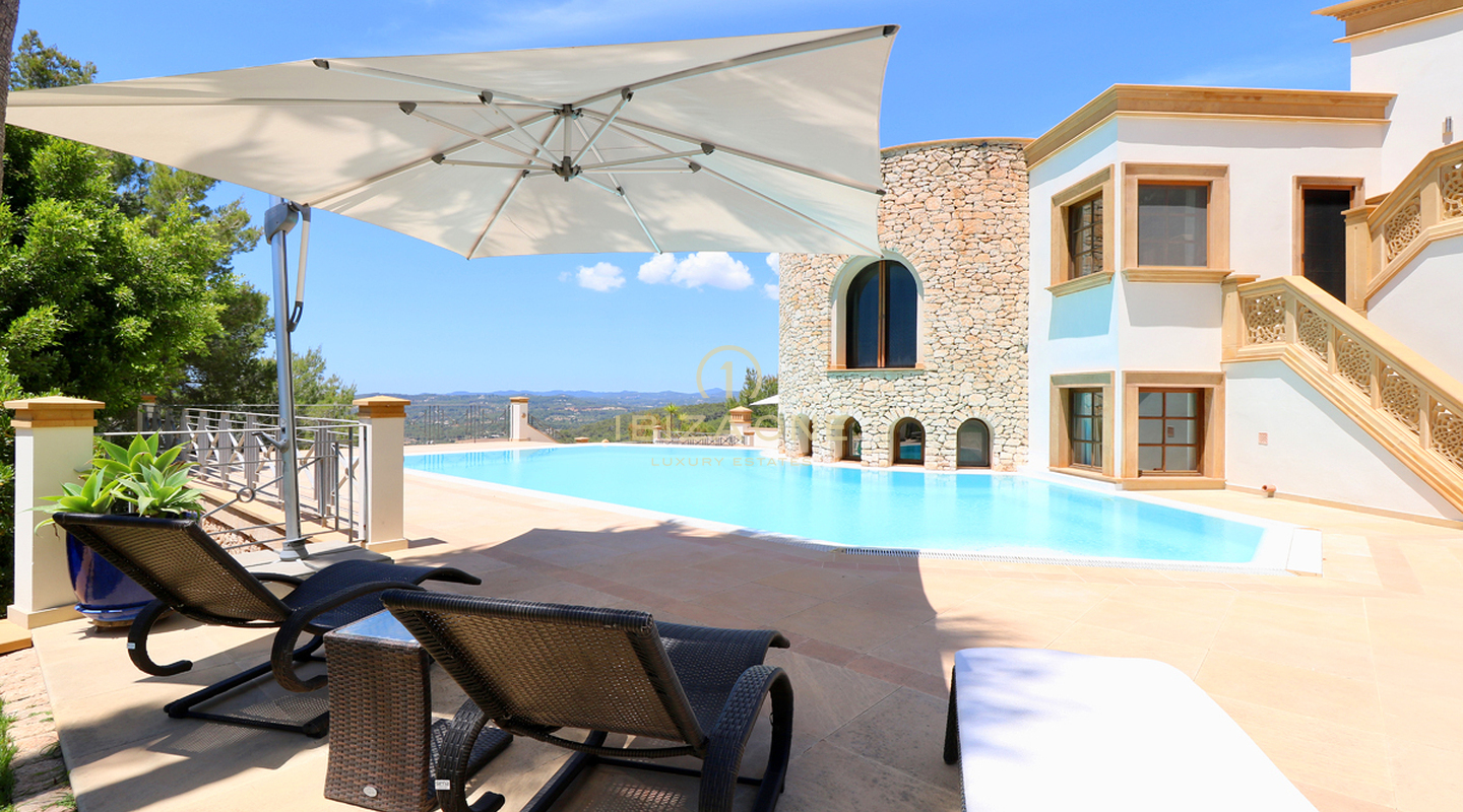 Luxusimmobilie in geschlossener Urbanisation nahe Ibiza-Stadt mit Blick aufs Meer und Dalt Vila zu verkaufen, Ibiza - Luxusimmobilie in geschlossener Urbanisation nahe Ibiza-Stadt mit Blick aufs Meer und Dalt Vila zu vermieten, Ibiza -
