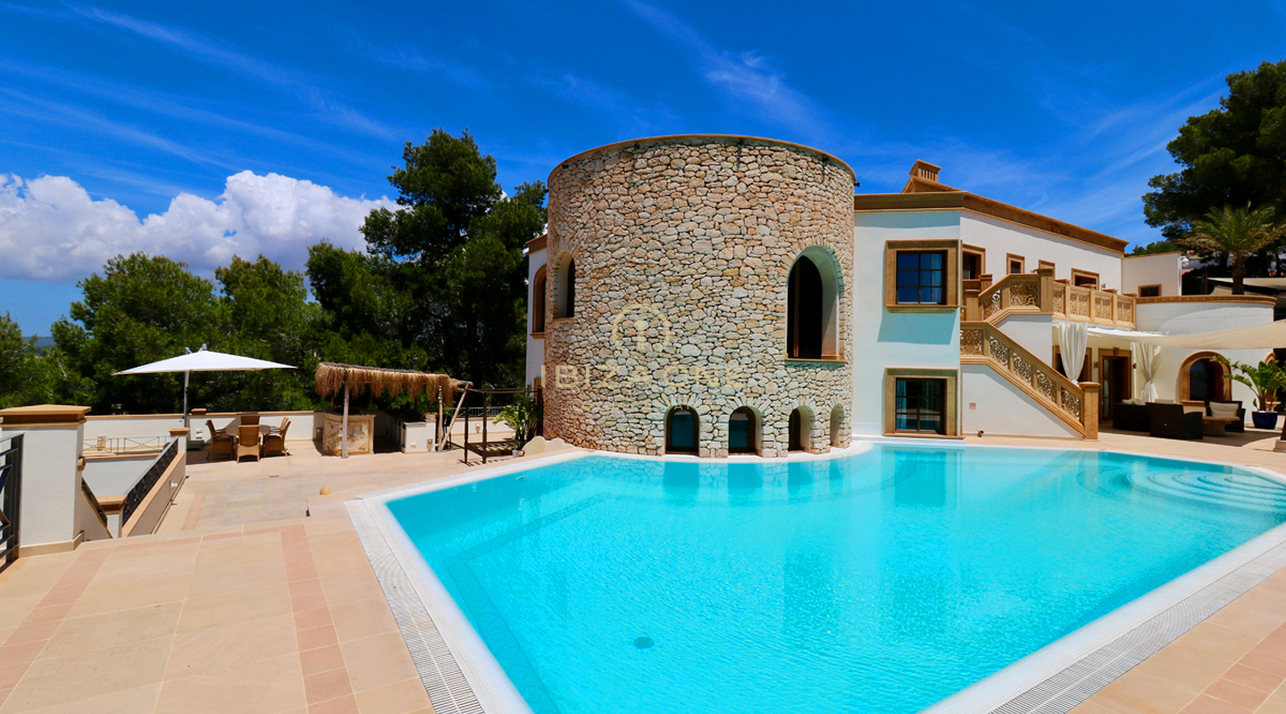 Propriété de luxe dans une urbanisation fermée près de la ville d'Ibiza avec vue sur la mer et Dalt Vila à vendre, Ibiza - Propriété de luxe dans une urbanisation fermée près de la ville d'Ibiza avec vue sur la mer et Dalt Vila à louer, Ibiza -