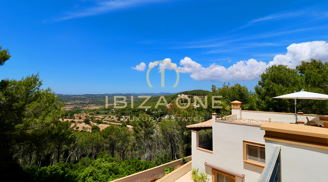 Luxusimmobilie in geschlossener Urbanisation nahe Ibiza-Stadt mit Blick aufs Meer und Dalt Vila zu verkaufen, Ibiza - Luxusimmobilie in geschlossener Urbanisation nahe Ibiza-Stadt mit Blick aufs Meer und Dalt Vila zu vermieten, Ibiza -